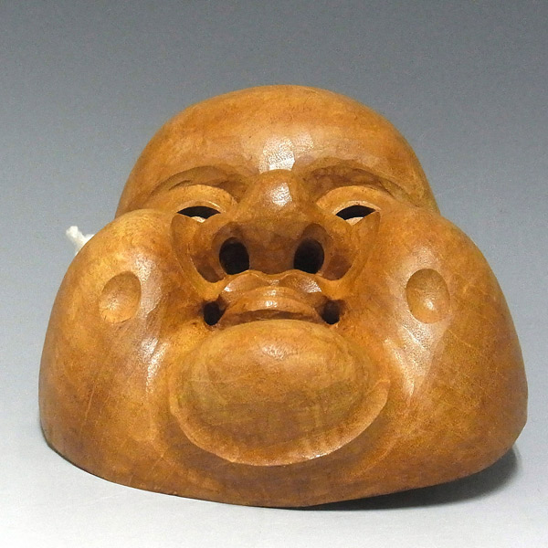 牙彫り　　おかめ　おたふく時代根付　　幸せの象徴 牙彫り おかめ おたふく時代根付 幸せの象徴 牙彫り おかめ