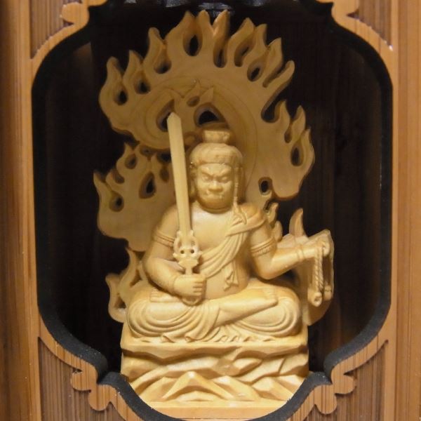 竹厨子入り仏像 不動明王 木彫り 仏像